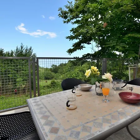 Apartment New With Terrace 3