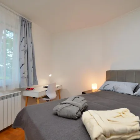 Apartment New With Terrace 3